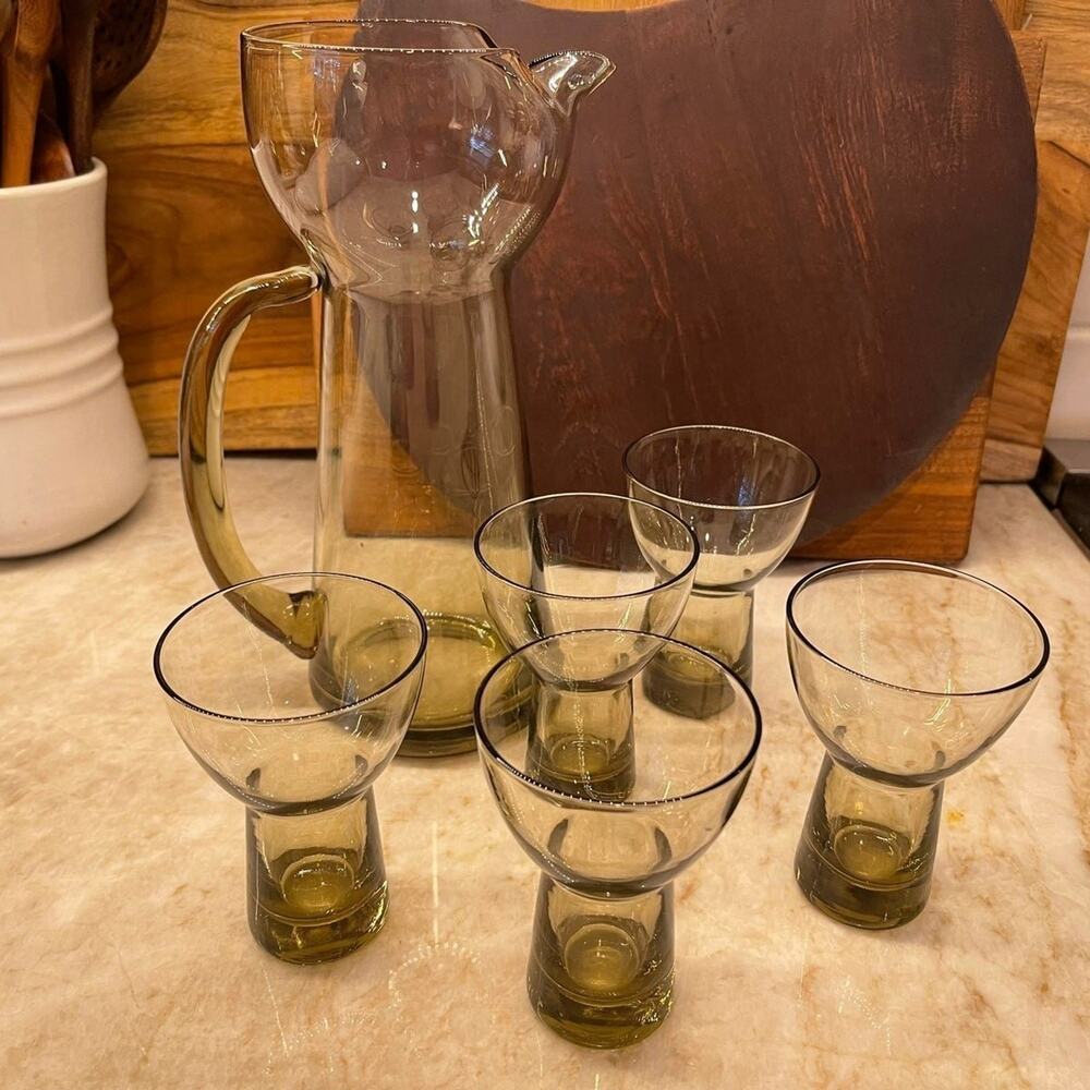 Vtg retro MCM Danish cocktail pitcher +5 martini glasses in a smoky glass